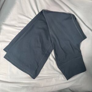 Gilly Hicks go recharge flare legging